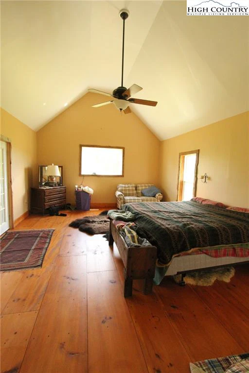 Image number 11 for the current listing