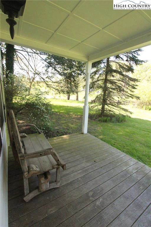 Image number 18 for the current listing