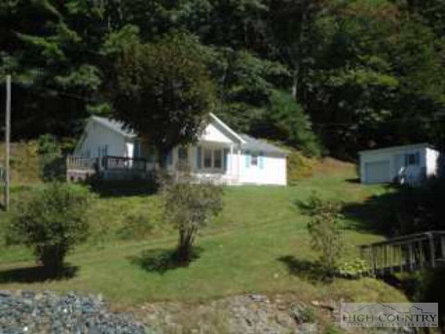 Image number 13 for the current listing