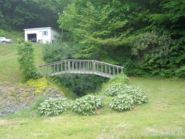 Image number 16 for the current listing