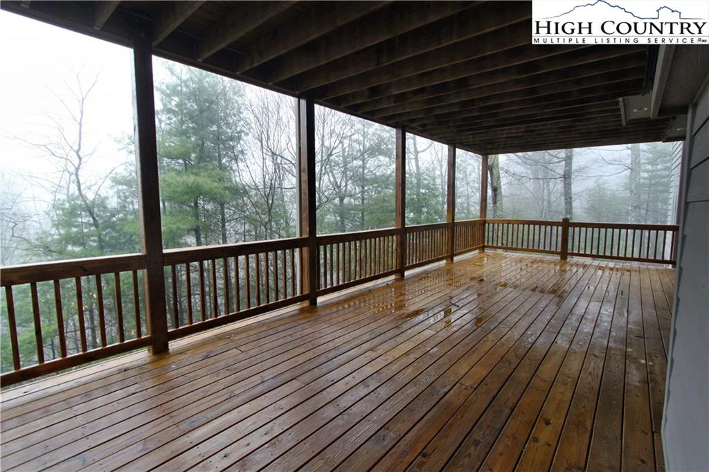 Image number 18 for the current listing
