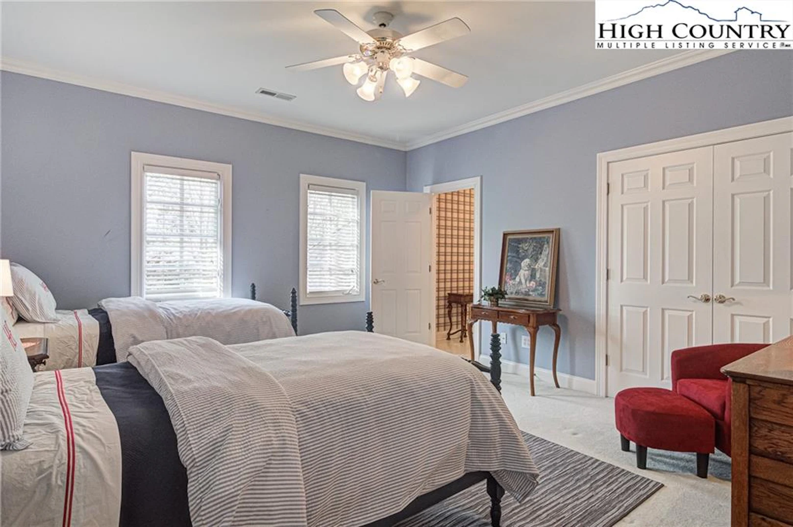 Image number 11 for the current listing