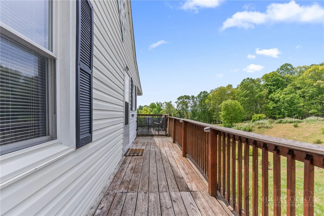 Image number 5 for the current listing