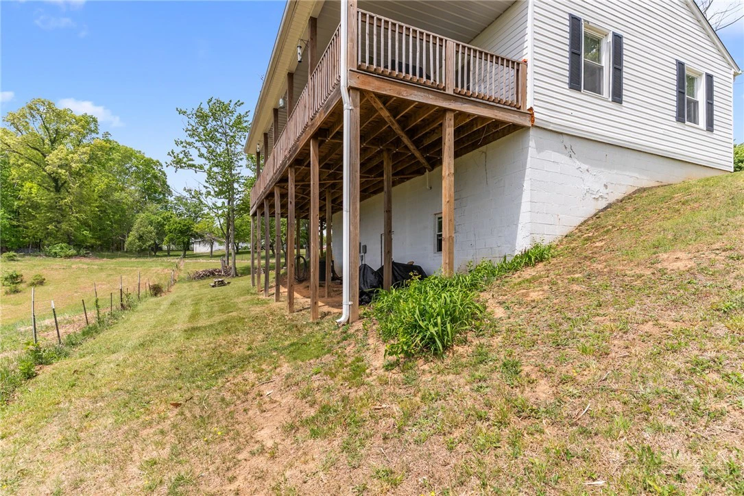 Image number 16 for the current listing