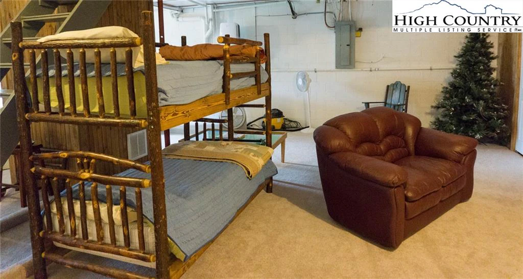 Image number 2 for the current listing