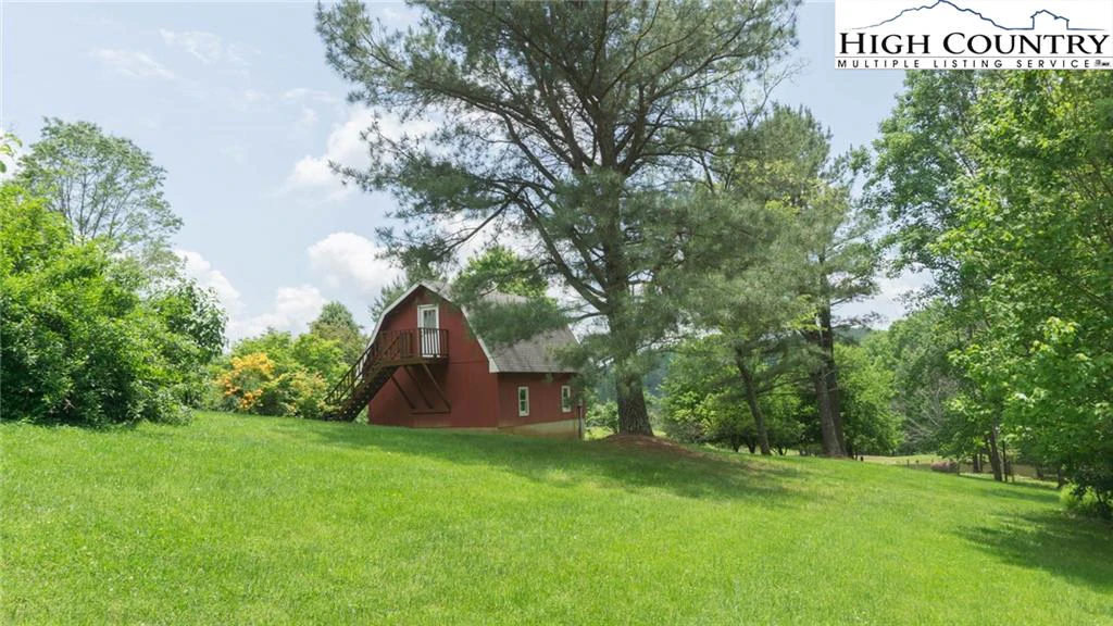 Image number 18 for the current listing