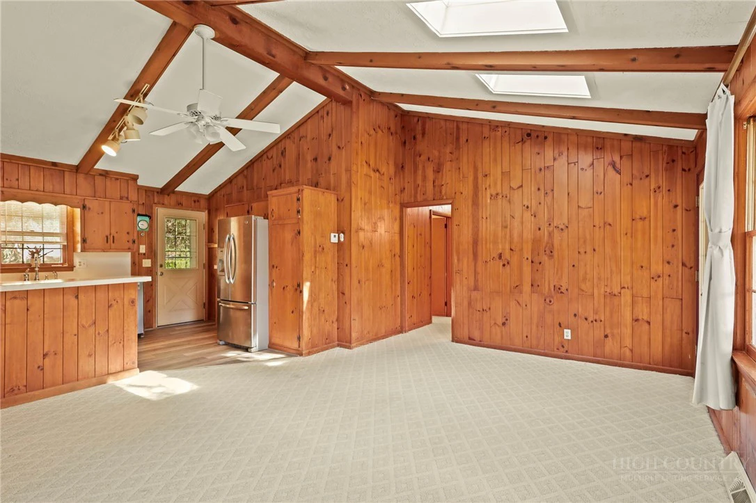 Image number 21 for the current listing
