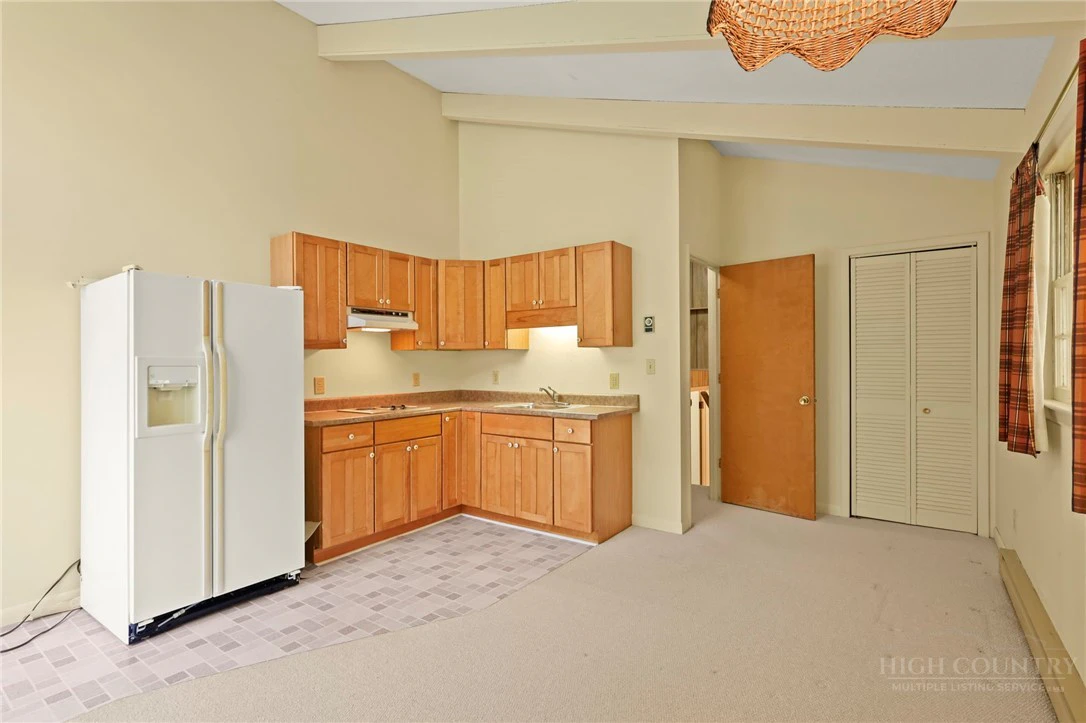 Image number 7 for the current listing