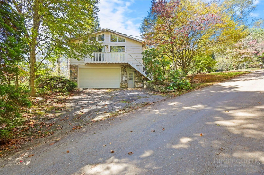 Image number 20 for the current listing