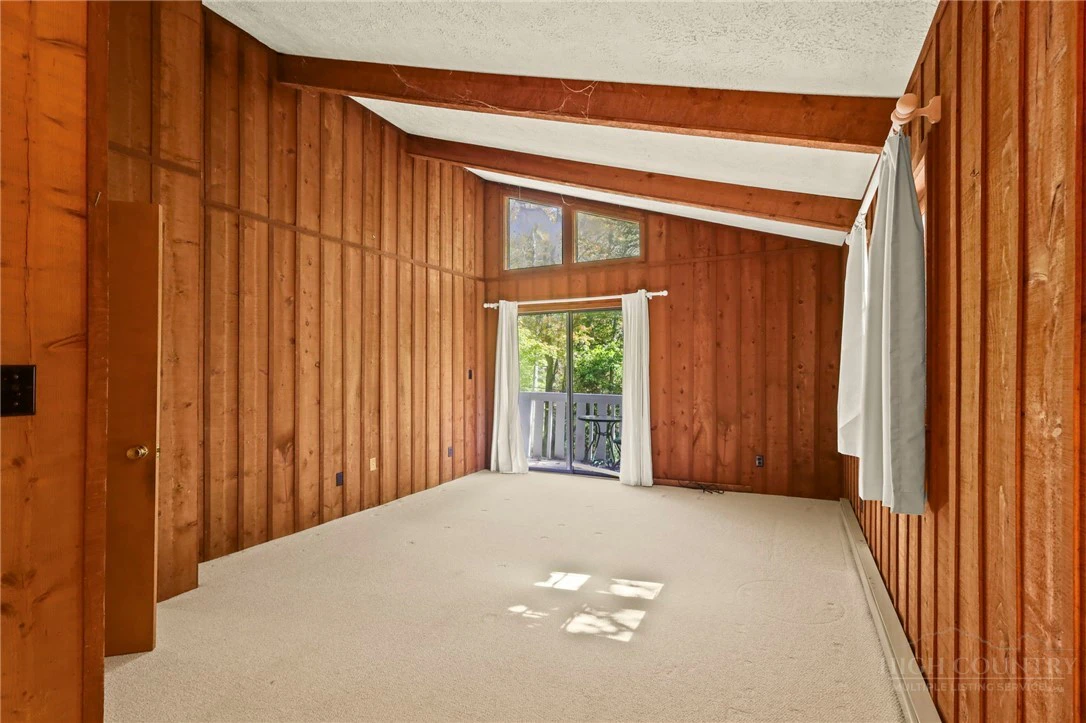 Image number 12 for the current listing