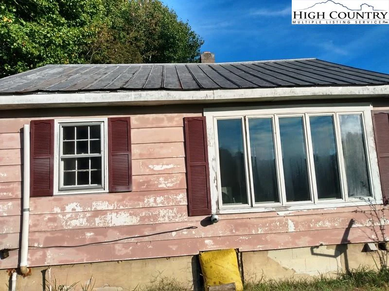 Image number 3 for the current listing