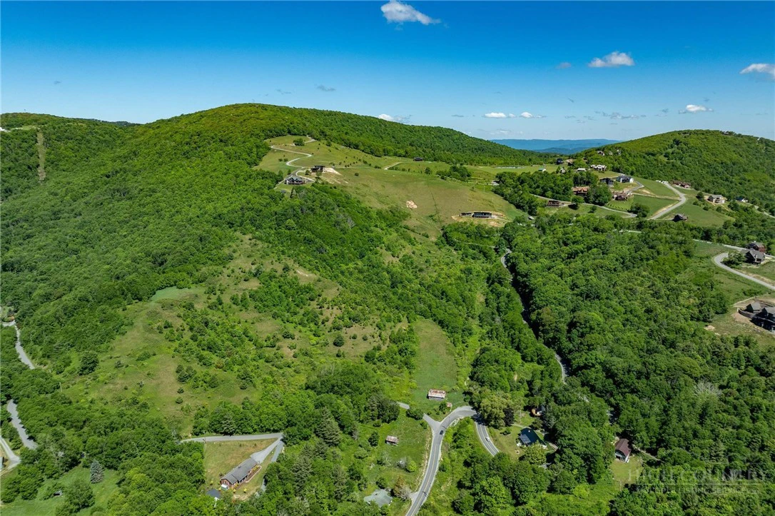 Image number 9 for the current listing