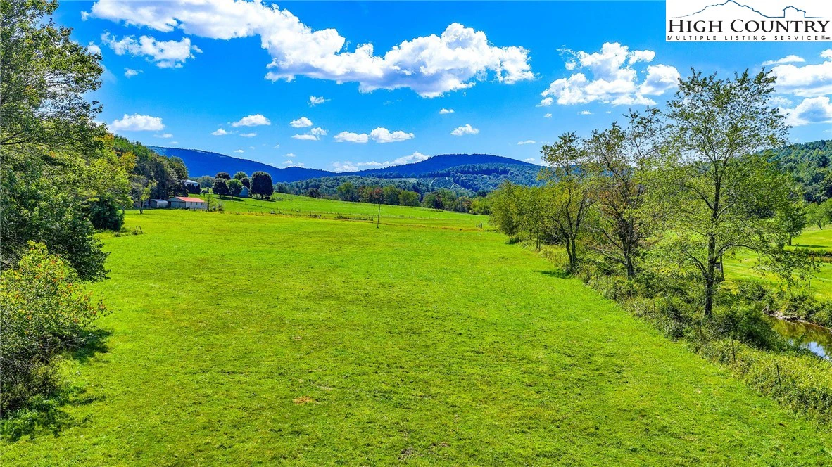 Image number 18 for the current listing