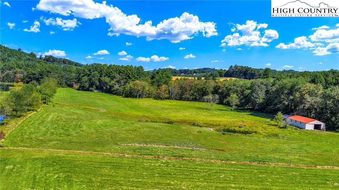 Image number 17 for the current listing