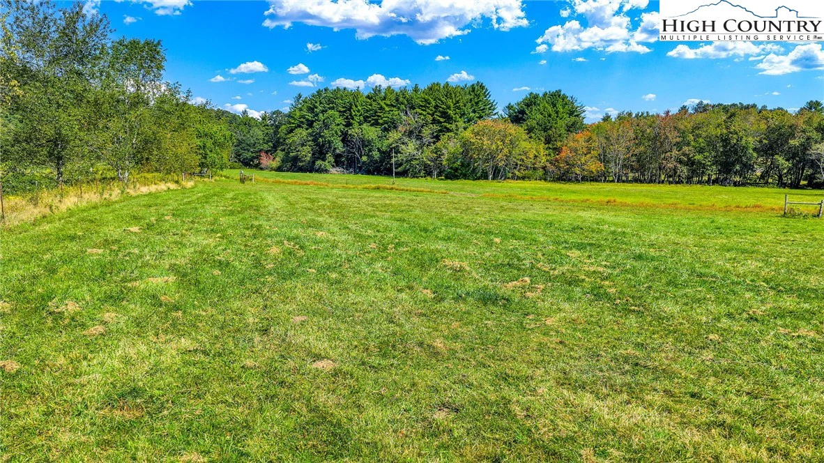 Image number 16 for the current listing