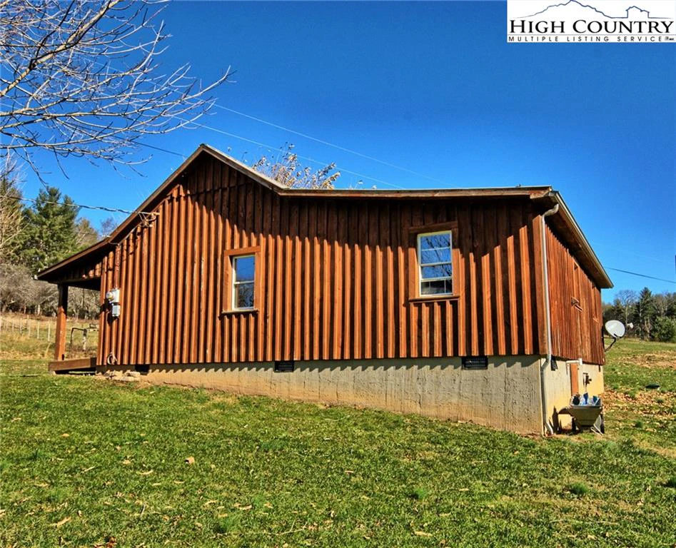 Image number 9 for the current listing