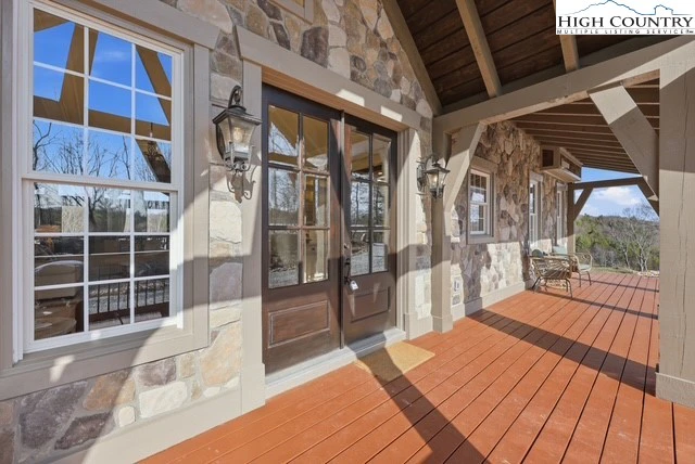 Image number 5 for the current listing