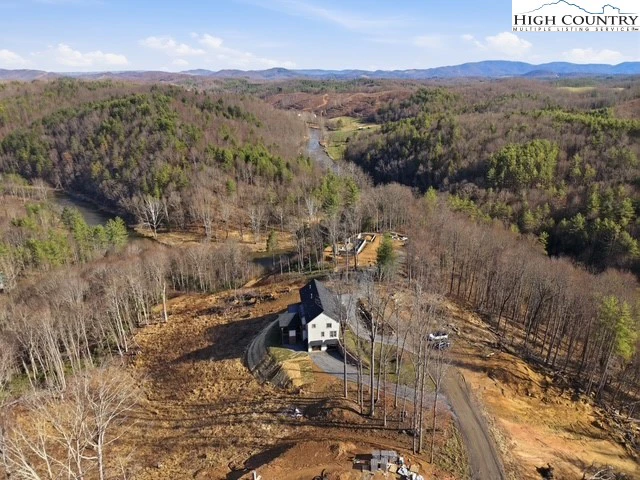 Image number 18 for the current listing