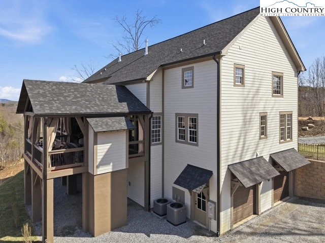 Image number 20 for the current listing
