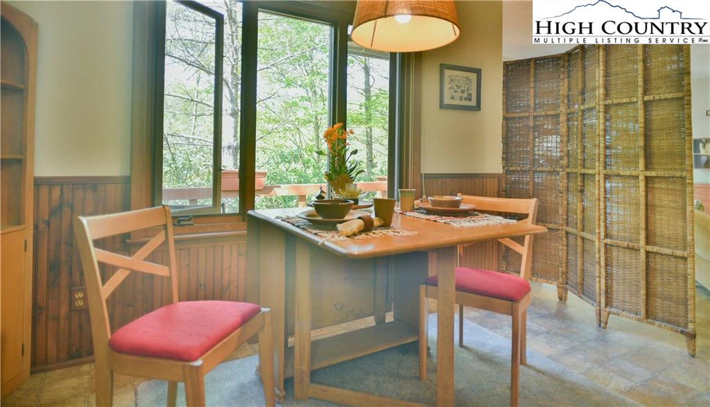 Image number 3 for the current listing