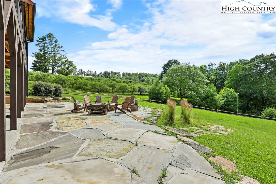Image number 21 for the current listing