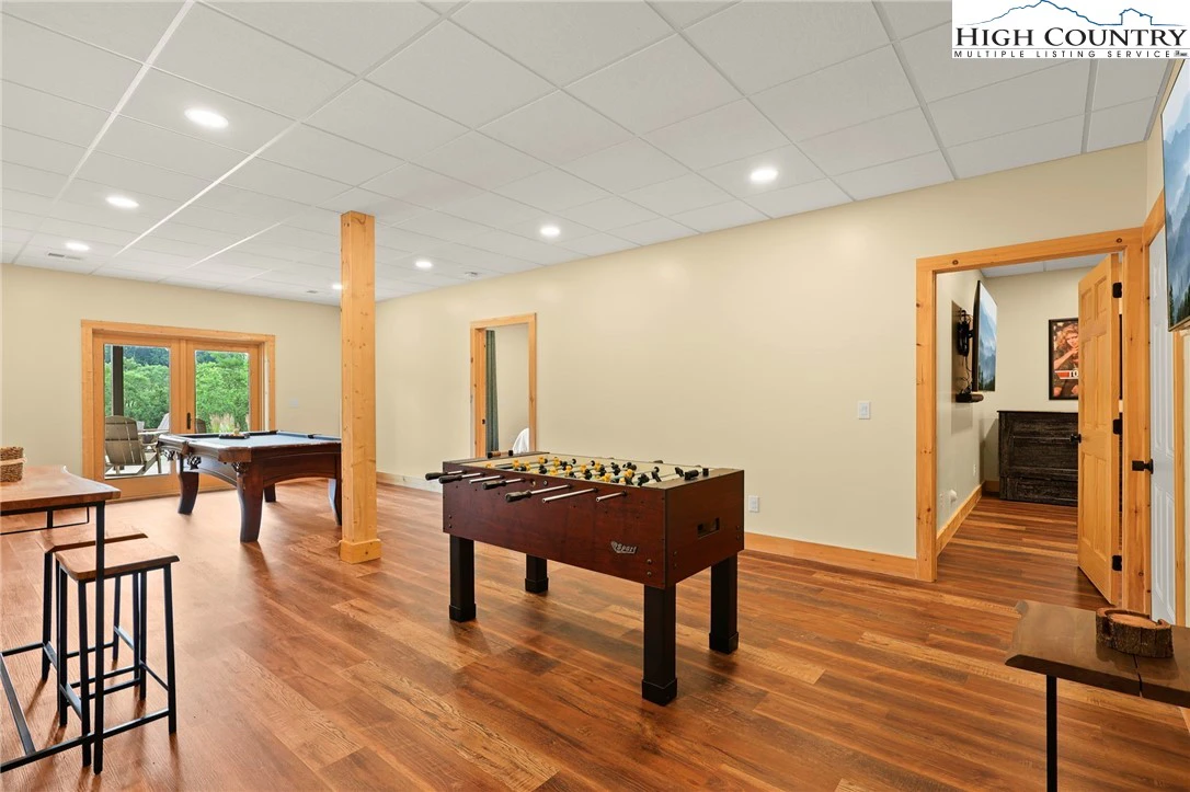 Image number 12 for the current listing