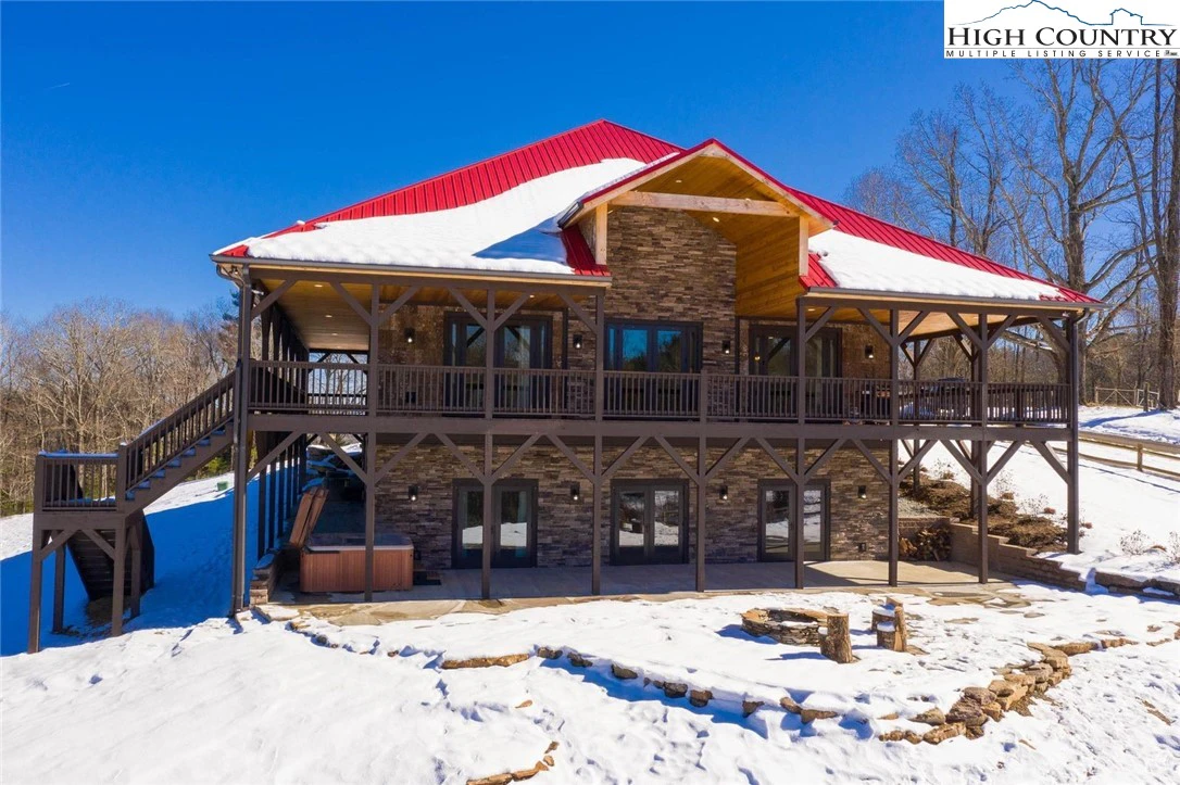 Image number 1 for the current listing