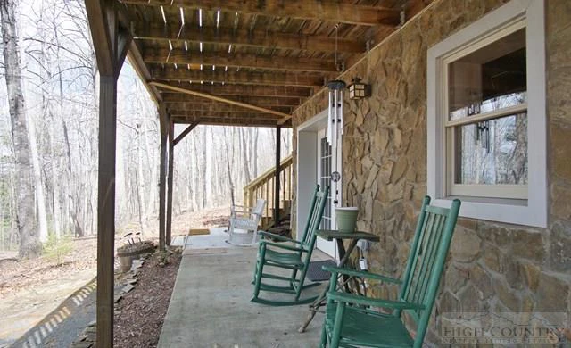 Image number 9 for the current listing