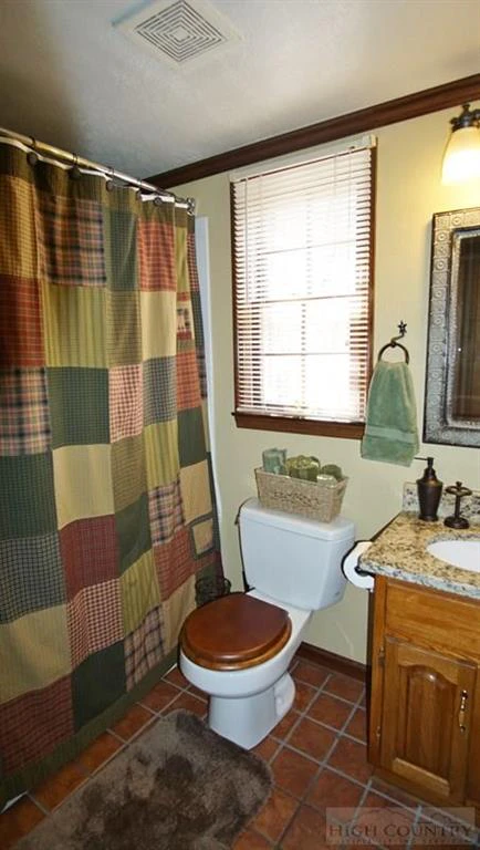 Image number 15 for the current listing