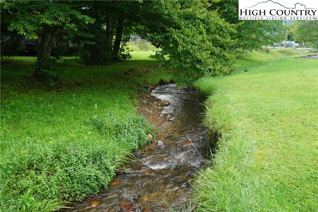 Image number 5 for the current listing