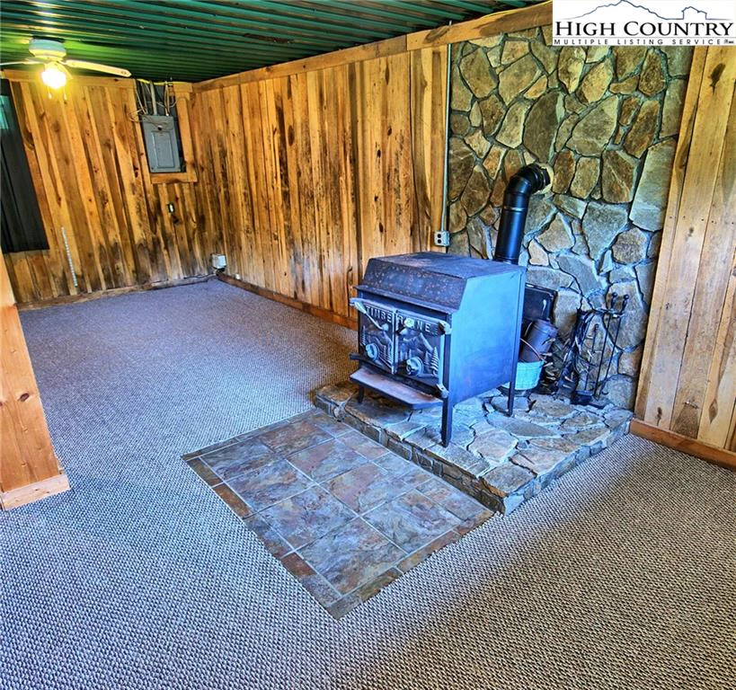 Image number 8 for the current listing
