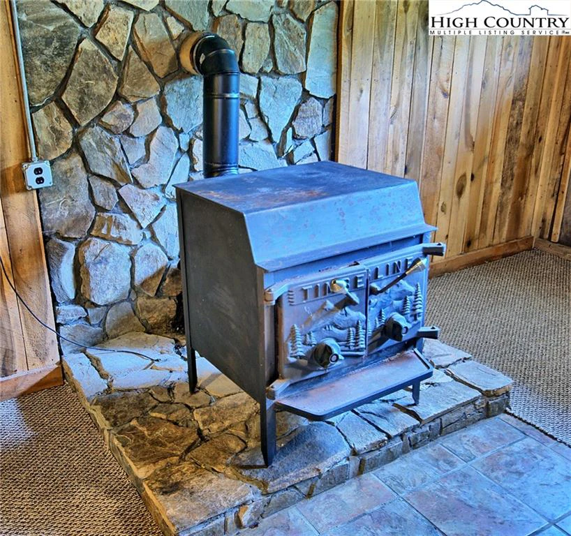 Image number 3 for the current listing