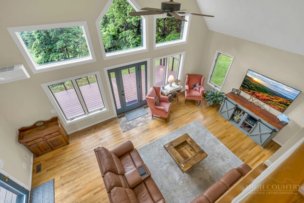 Image number 6 for the current listing