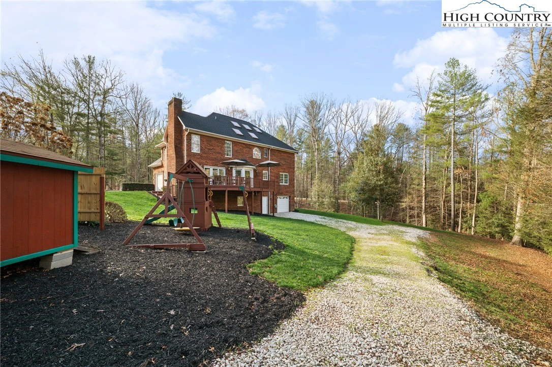 Image number 16 for the current listing