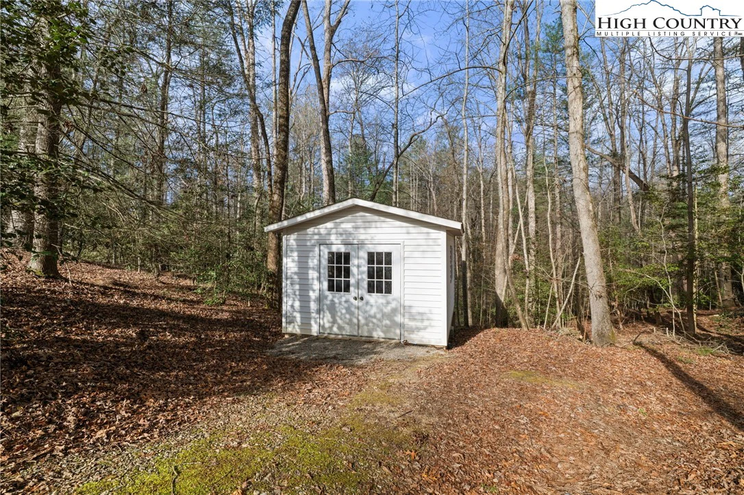 Image number 20 for the current listing
