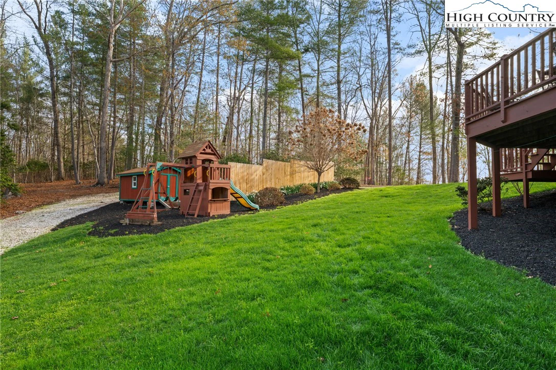 Image number 21 for the current listing