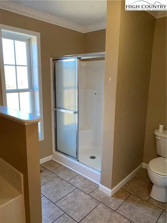 Image number 3 for the current listing