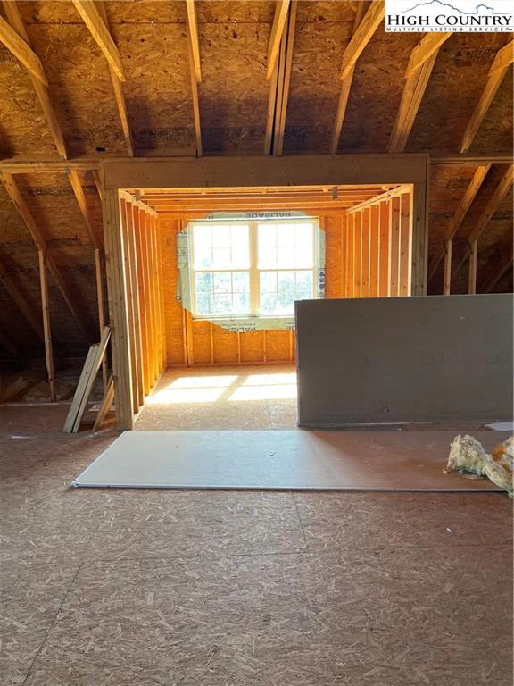 Image number 16 for the current listing