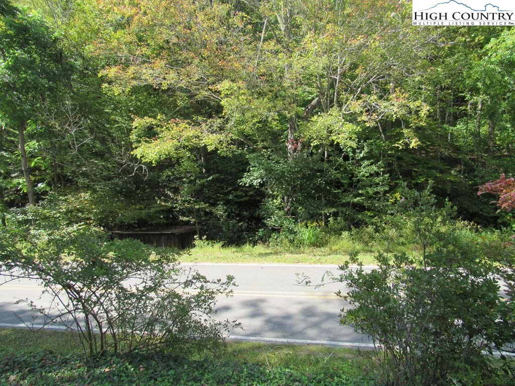 Image number 14 for the current listing