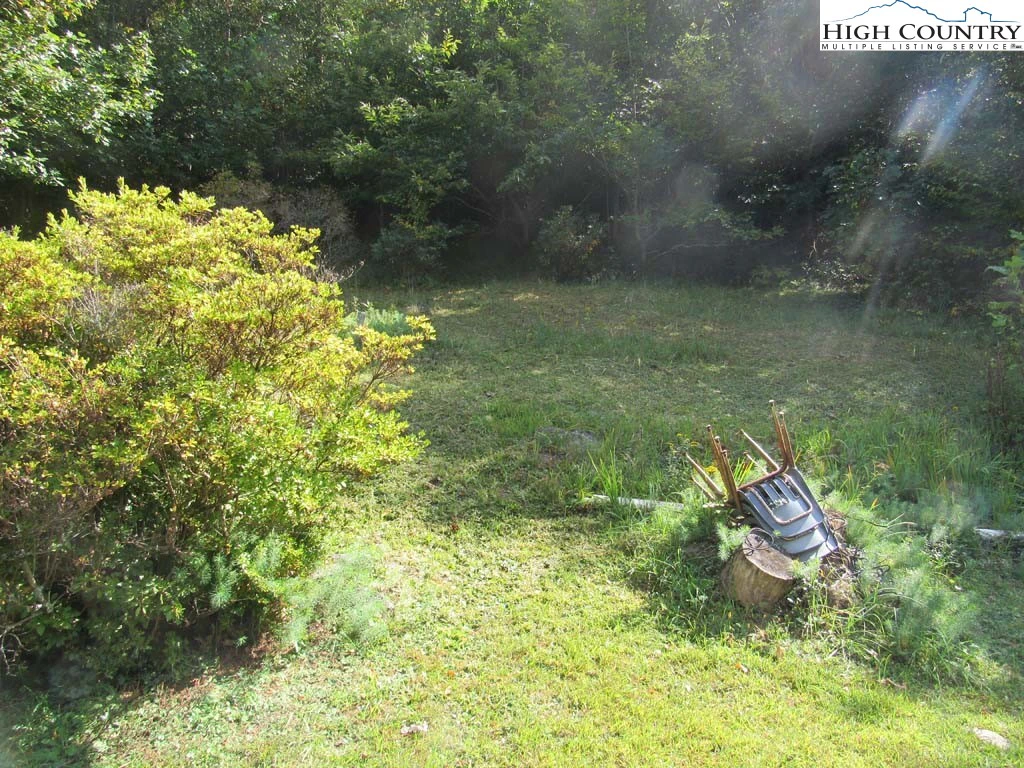 Image number 13 for the current listing