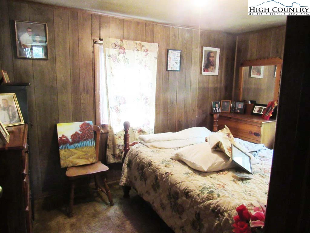 Image number 10 for the current listing