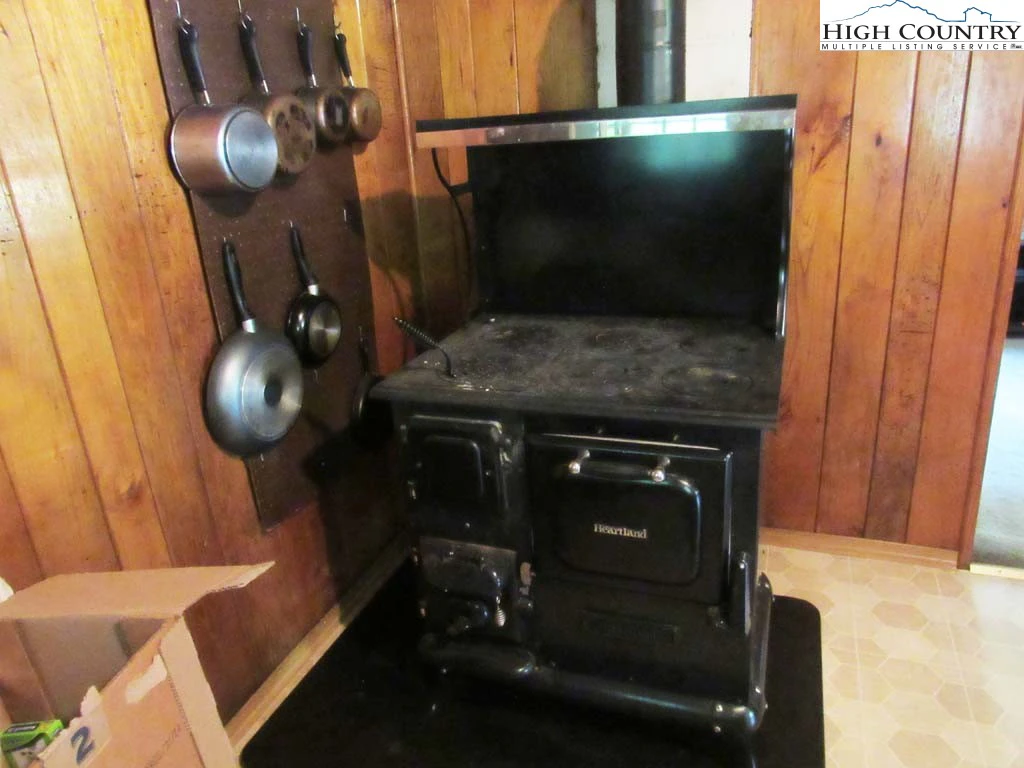 Image number 7 for the current listing