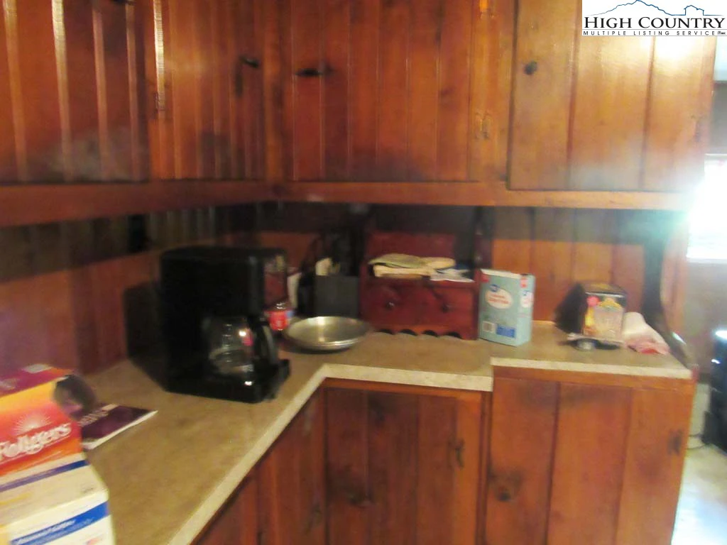 Image number 6 for the current listing