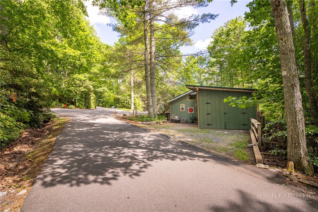Image number 2 for the current listing