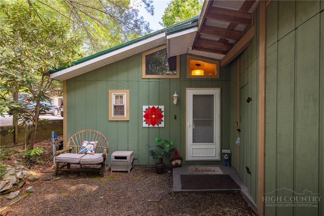 Image number 3 for the current listing
