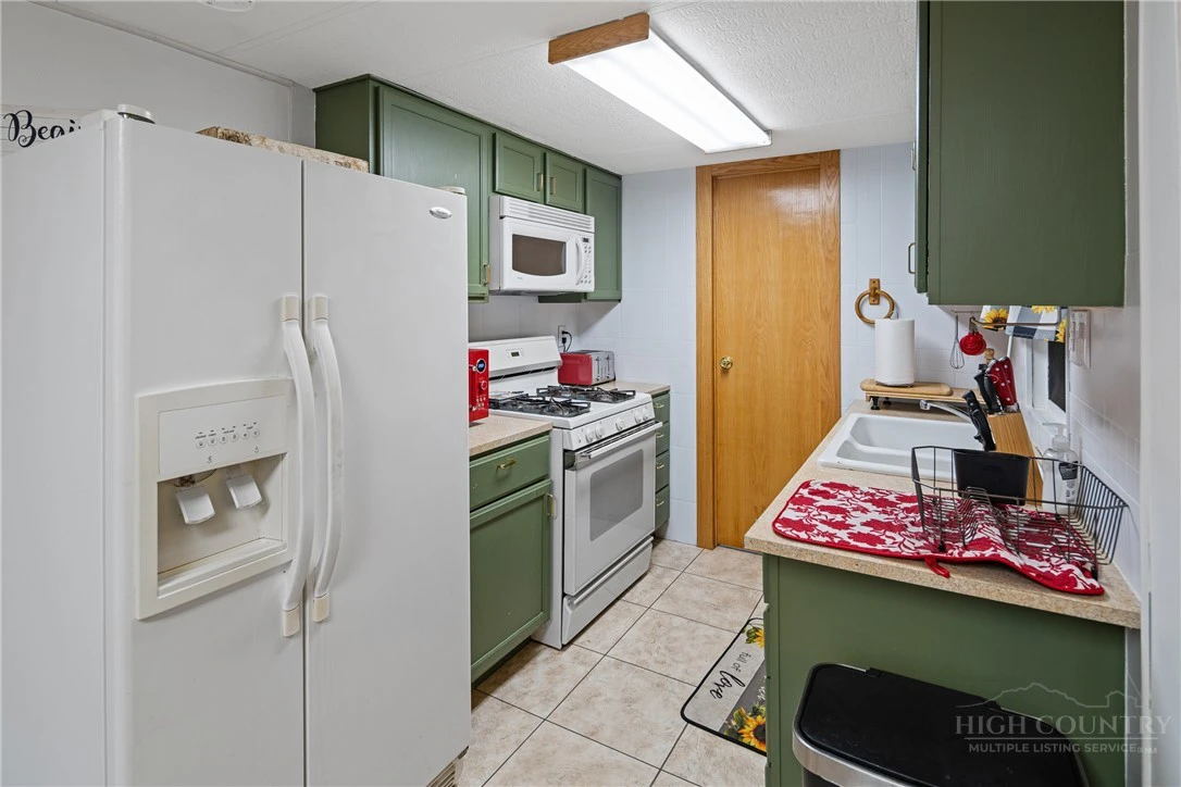 Image number 6 for the current listing