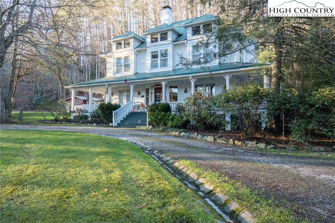 Image number 1 for the current listing