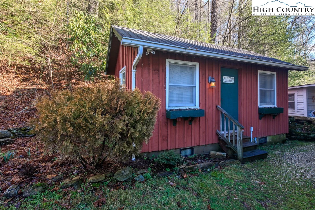 Image number 20 for the current listing
