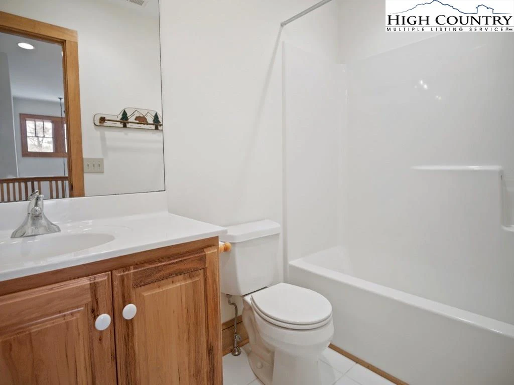 Image number 5 for the current listing
