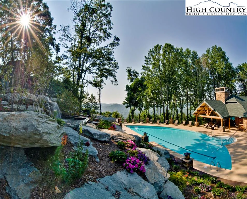 Image number 20 for the current listing